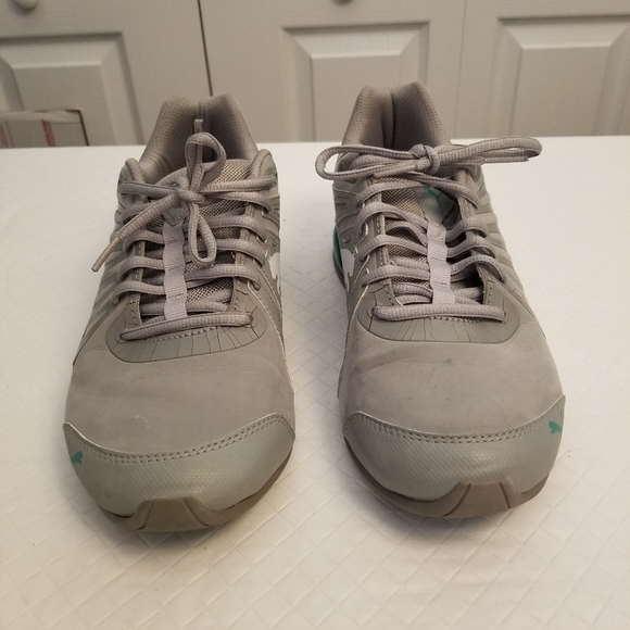 Puma Women Gray Sneakers Size 8.5 STS84830 See Photos  Cracking Decal - Picture 1 of 10